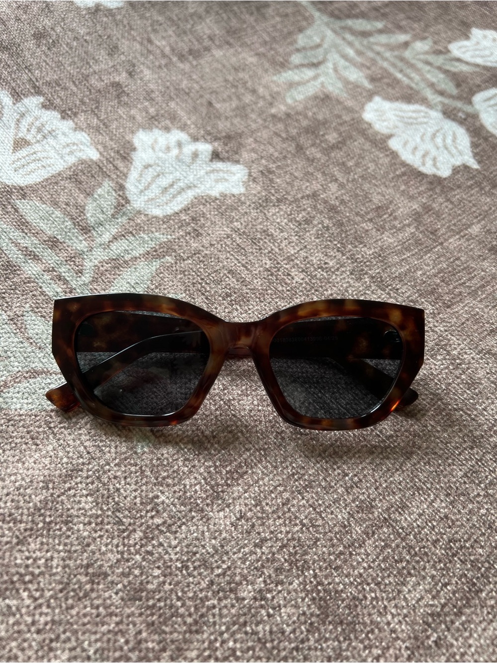 NWOT Women's Tortoiseshell Sunglasses - Brown Tortoiseshell